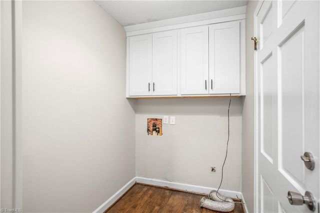 701 N Peace Haven Road, Winston-salem, NC 27104