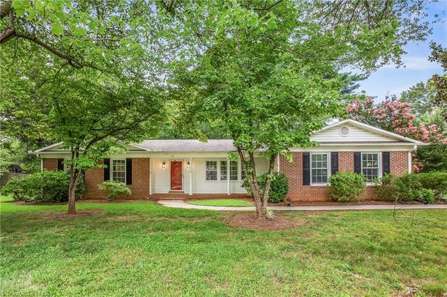 701 N Peace Haven Road, Winston-salem, NC 27104
