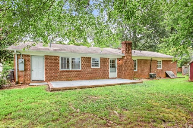 701 N Peace Haven Road, Winston-salem, NC 27104