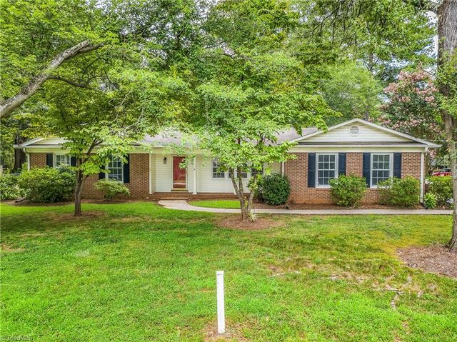 701 N Peace Haven Road, Winston-salem, NC 27104