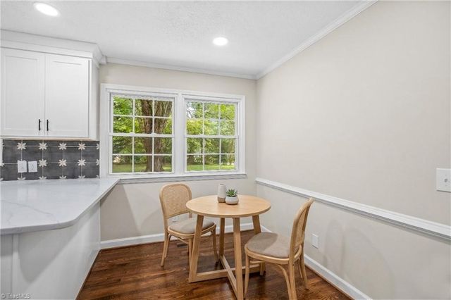 701 N Peace Haven Road, Winston-salem, NC 27104