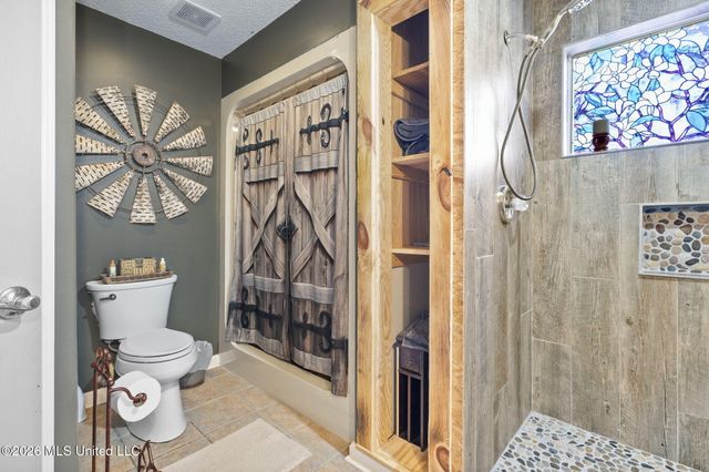 6193 Nesbit Road, Lake Cormorant, MS 38641