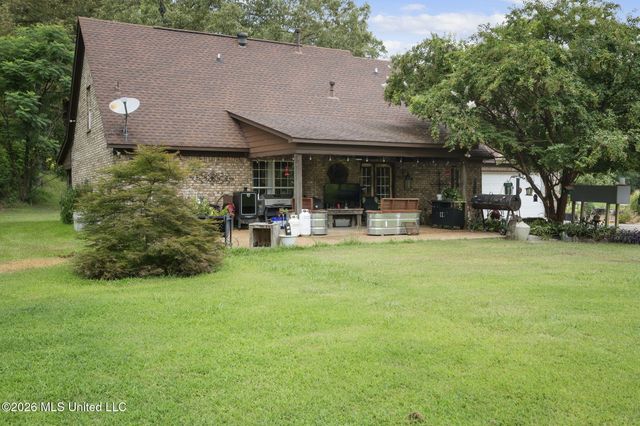 6193 Nesbit Road, Lake Cormorant, MS 38641
