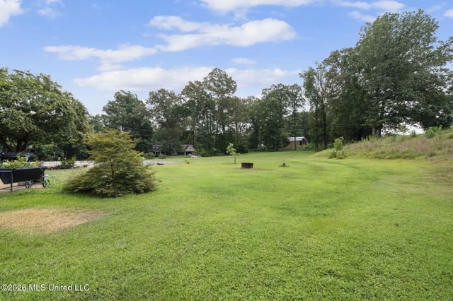 6193 Nesbit Road, Lake Cormorant, MS 38641