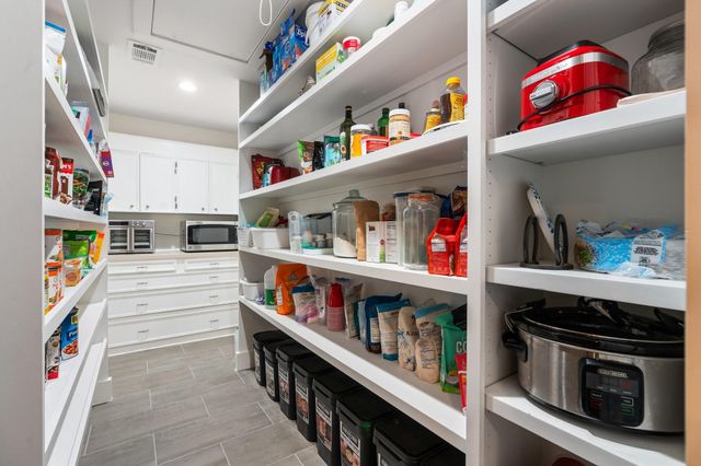 2355 Jackson League Circle, Brenham, TX 77833