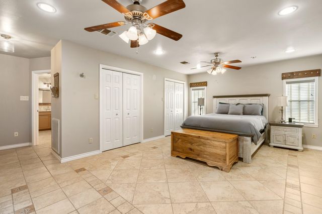 2355 Jackson League Circle, Brenham, TX 77833