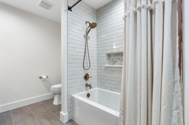 2355 Jackson League Circle, Brenham, TX 77833