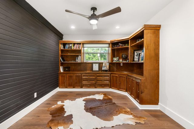 2355 Jackson League Circle, Brenham, TX 77833