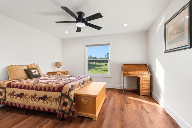 2355 Jackson League Circle, Brenham, TX 77833