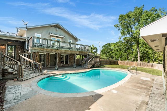 2355 Jackson League Circle, Brenham, TX 77833