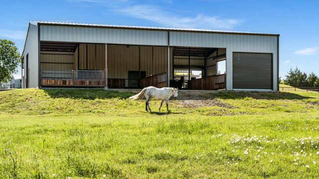 2355 Jackson League Circle, Brenham, TX 77833