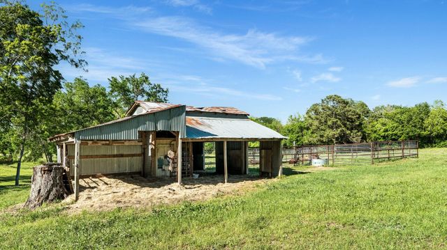 2355 Jackson League Circle, Brenham, TX 77833