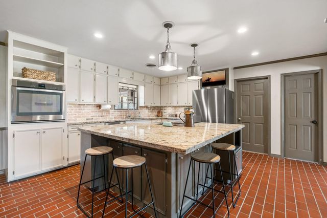 2355 Jackson League Circle, Brenham, TX 77833