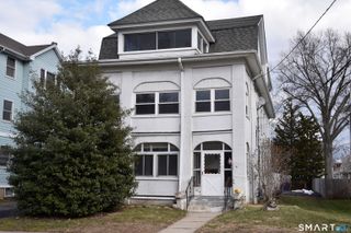 214 Quaker Lane South, West Hartford, CT 06119