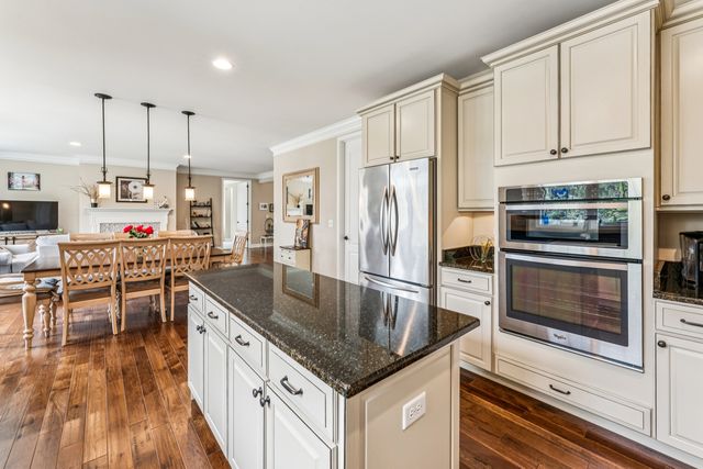30 Denali Court, South Barrington, IL 60010