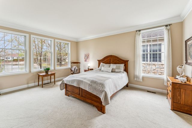 30 Denali Court, South Barrington, IL 60010