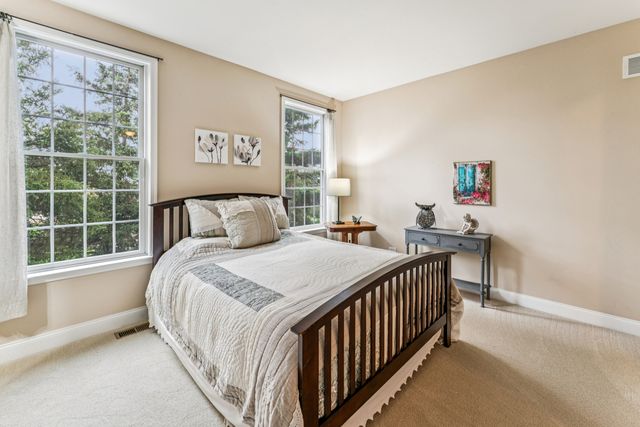 30 Denali Court, South Barrington, IL 60010