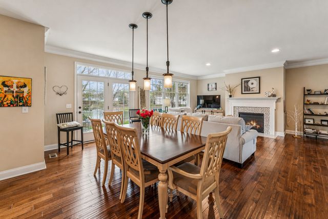30 Denali Court, South Barrington, IL 60010