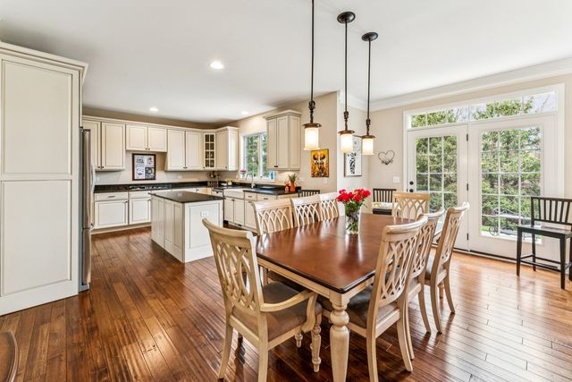 30 Denali Court, South Barrington, IL 60010