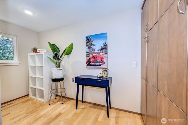 8205 NE 128th Street, Kirkland, WA 98034