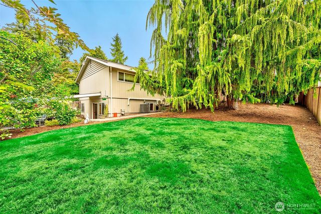 8205 NE 128th Street, Kirkland, WA 98034