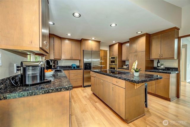 8205 NE 128th Street, Kirkland, WA 98034
