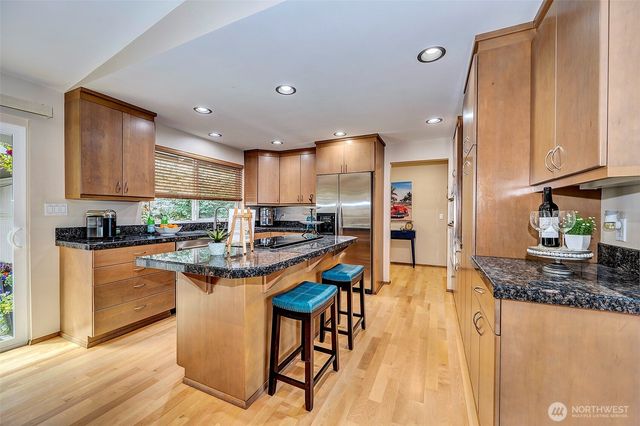 8205 NE 128th Street, Kirkland, WA 98034