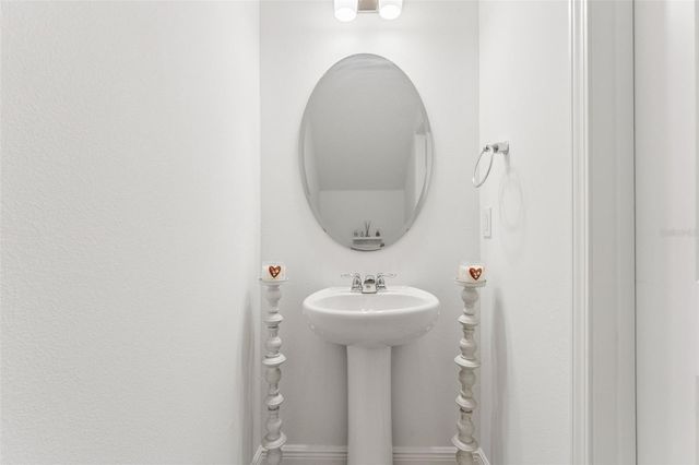 1952 SUNSHINE PEAK DRIVE, Minneola, FL 34715