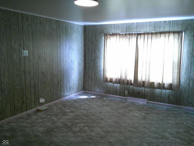 4770 W 450 S, Columbus, IN 47201