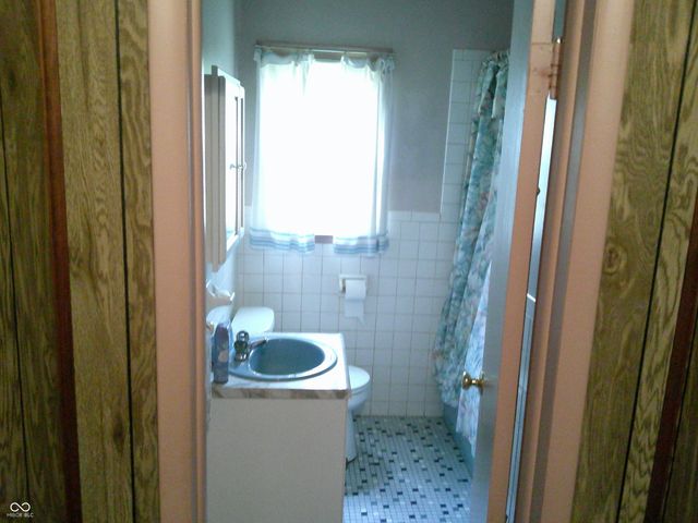 4770 W 450 S, Columbus, IN 47201