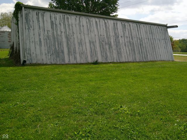 4770 W 450 S, Columbus, IN 47201