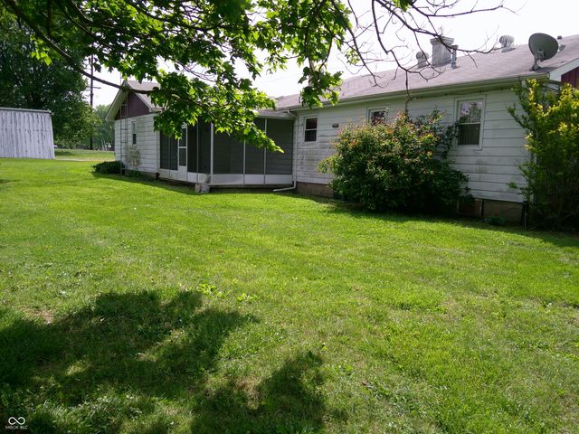 4770 W 450 S, Columbus, IN 47201