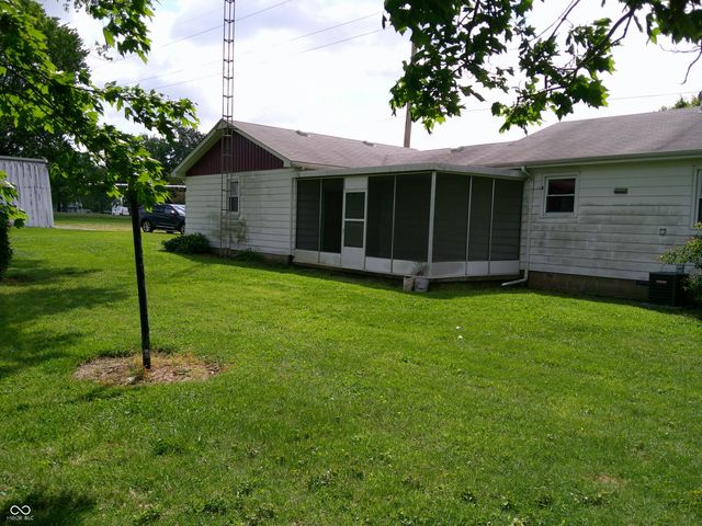 4770 W 450 S, Columbus, IN 47201