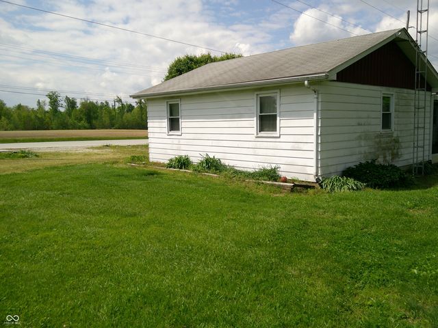 4770 W 450 S, Columbus, IN 47201