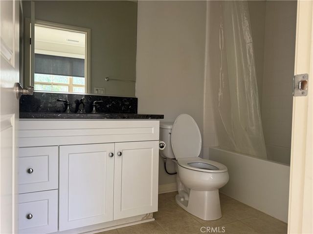 84 Mayfair, Irvine, CA 92620