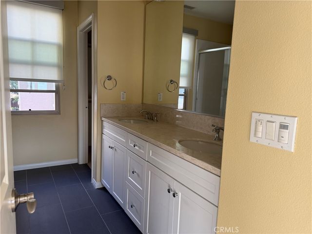 84 Mayfair, Irvine, CA 92620