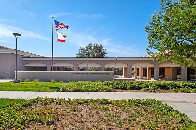 84 Mayfair, Irvine, CA 92620