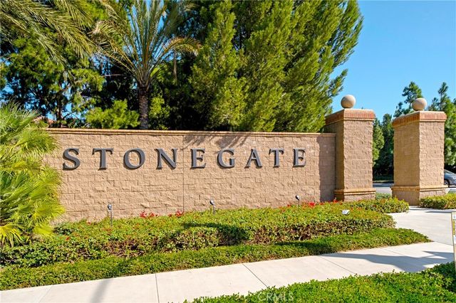 84 Mayfair, Irvine, CA 92620