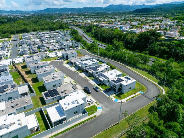 E-10 CALLE PAISAJE E-10, Caguas, PR 00725