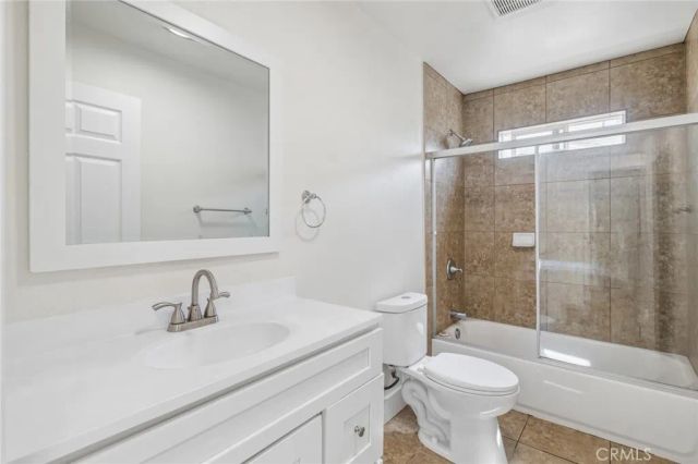 330 E 101st Street, Los Angeles, CA 90003