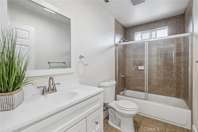 330 E 101st Street, Los Angeles, CA 90003