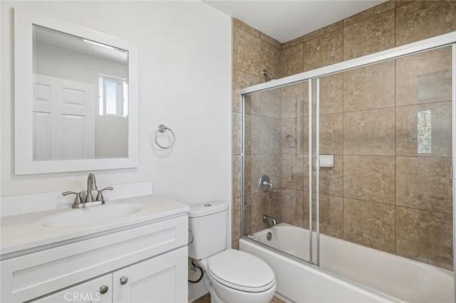 330 E 101st Street, Los Angeles, CA 90003