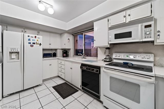 205 East Harmon Avenue 1002, Las Vegas, NV 89169