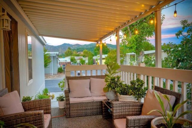 2700 E Valley Pkwy Spc #81, Escondido, CA 92027