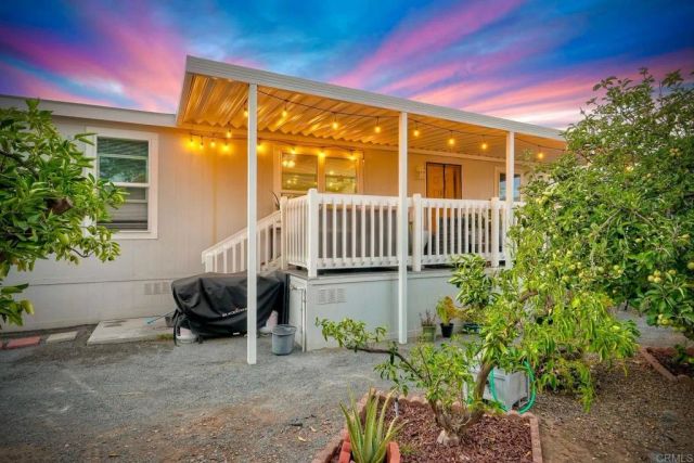 2700 E Valley Pkwy Spc #81, Escondido, CA 92027