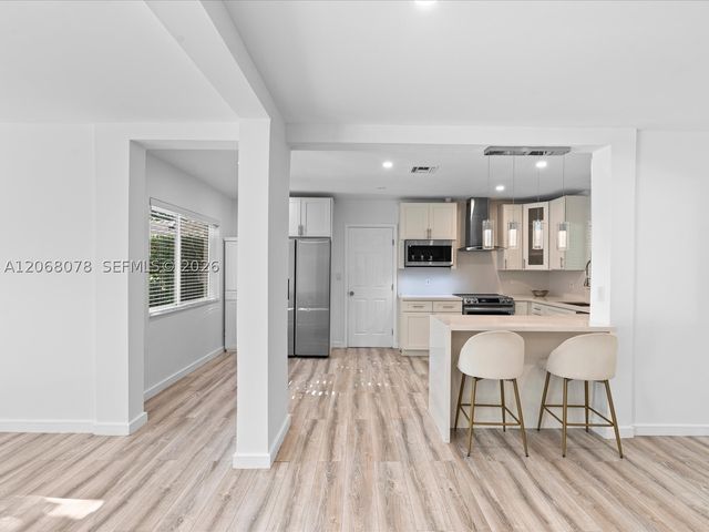 5406 S Le Jeune Rd, Coral Gables, FL 33146