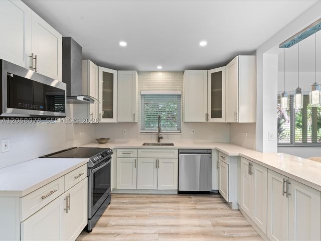 5406 S Le Jeune Rd, Coral Gables, FL 33146