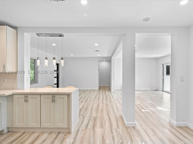 5406 S Le Jeune Rd, Coral Gables, FL 33146