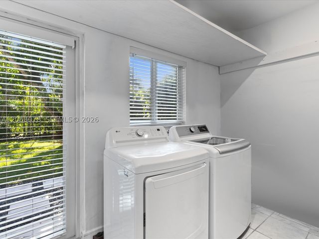 5406 S Le Jeune Rd, Coral Gables, FL 33146