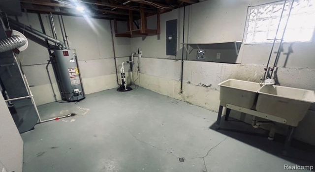 24500 Cornell Avenue, Brownstown, MI 48183